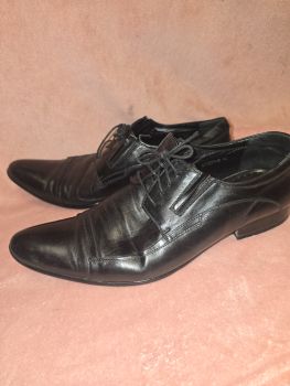 Взуття чоловіче