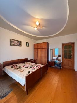 Жилий будинок, Львівська 7