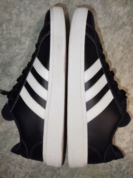 Нові кросівки Adidas 46р. 6