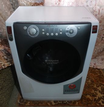Пральна Hotpoint-Ariston. 1