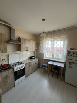 Здається квартира 5