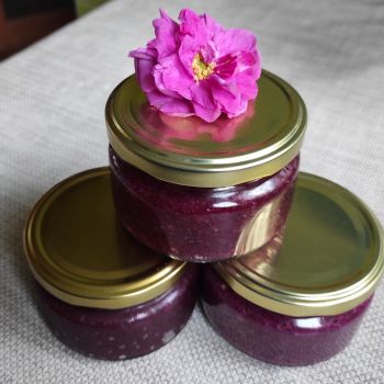 Варення із пелюсток тернової ружі