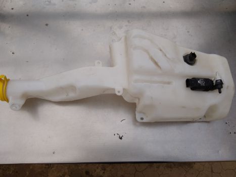 Бачок омивача Jeep Cherokee 6