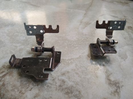 Петлі екрана Acer Aspire E1-510 2