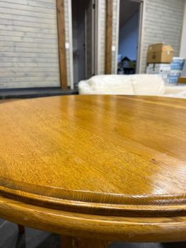 Круглий дубовий стіл 4