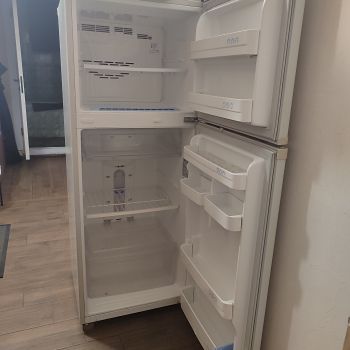 Холодильник LG 2