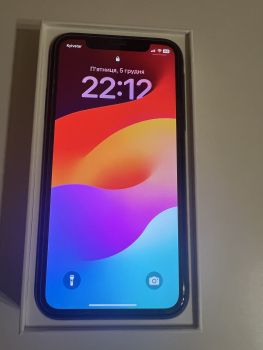 IPhone 11, 64ГБ. Стан ідеальний 5