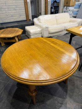 Круглий дубовий стіл 5