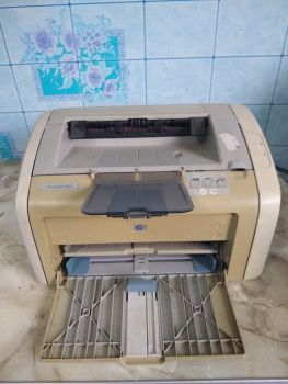 Лазерний принтер HP LaserJET 1020 1