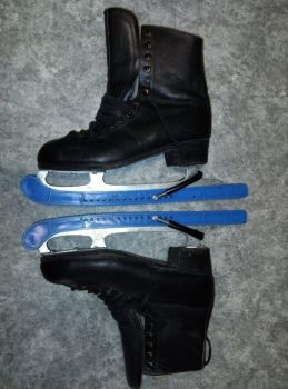 Фігурні ковзани шкіра розмір 40 6