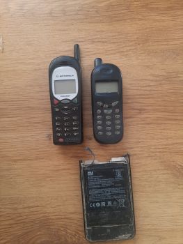 Телефон є 2 шт баер 1