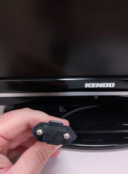 Телевізор Kendo 19