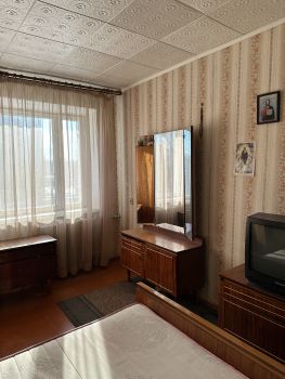 2-кімнатна квартира, вул.Богдана Хмельницького 56 2