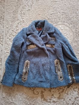 Одяг жіночий та взуття 5