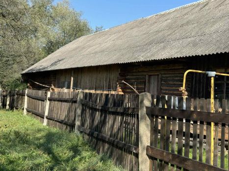 Жилий будинок, Біля річки 2