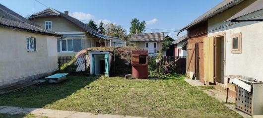 Будинок, в центрі 6