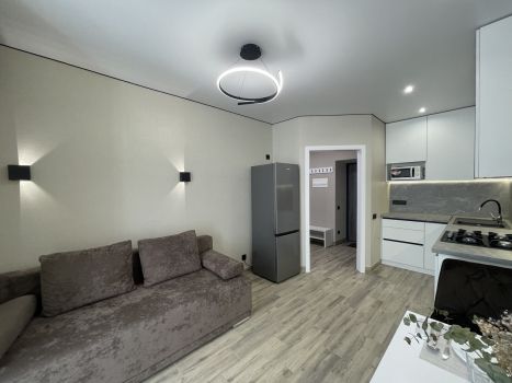 Озеро Lux. 4 поверх. Ви на озеро. 7