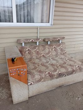 Диван розкладний з тумбою в задовільному стані 2