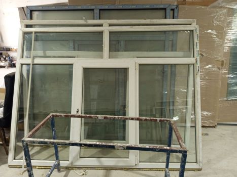 Балконна рама б/в