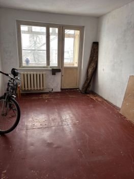 2-кімнатна квартира, вул.Василя Стуса 3 4