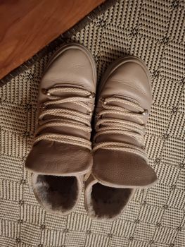 Одяг жіночий та взуття 6