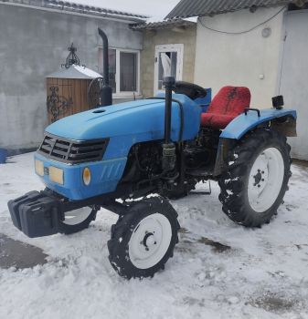 Трактор донфенг 240 1
