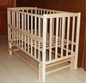 Дитяче ліжко і ортопедичний матрас