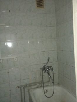 Здається квартира в центрі однокімнатна 5-ий повер 2