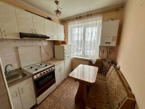 2-кімнатна квартира, вул.Василя Стуса 6