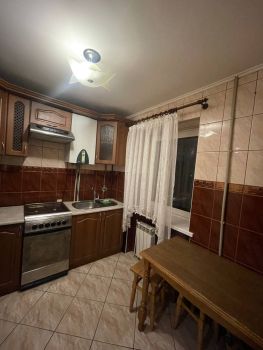 Здам трьох кімнтну квартиру в районі Ломоносова 6