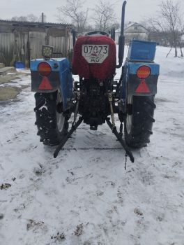 Трактор донфенг 240 3