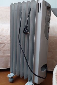 Масляний обігрівач Tesy 1