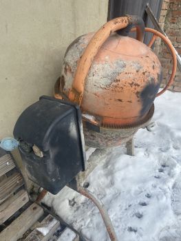 Робоча бетономішалка 1