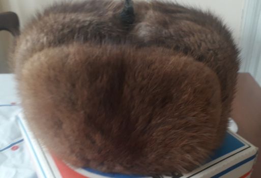 Шапка вушанка з натурального хутра 2