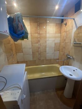 Здам 2-кімнатну квартиру в центрі 8