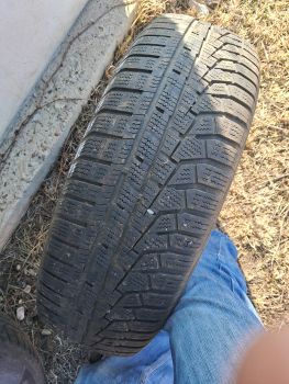 Шини на авто 215/70R16 2