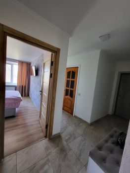 Подобово здам 2-кімнатну квартиру 3