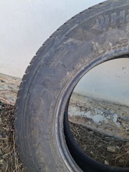 Шини на авто 215/70R16 4
