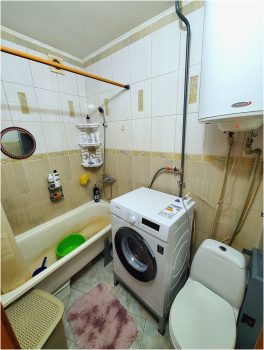 2-кімнатна квартира, вул.Литвина 5