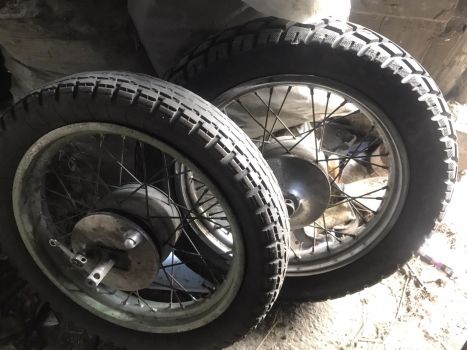 Різні запчастини продам 4