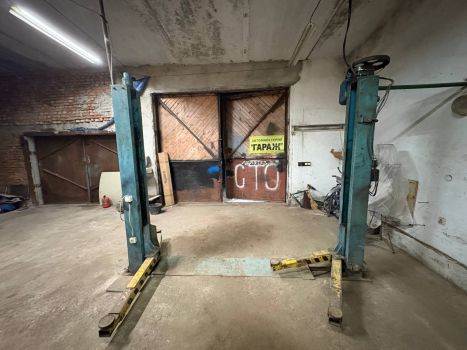 Гараж в хорошу стані 4