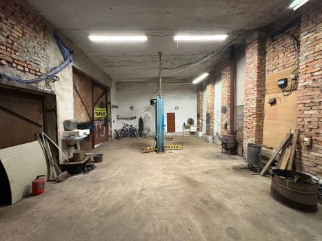 Гараж в хорошу стані 5