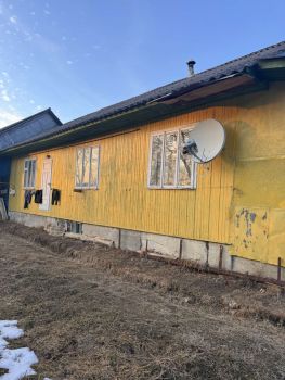 Жилий будинок, Біля річки 3