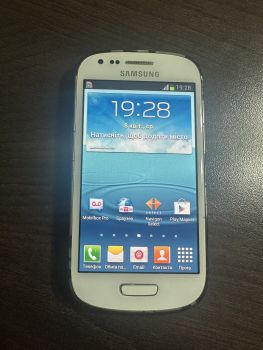 Мобільний телефон Samsung Galaxy S3 mini