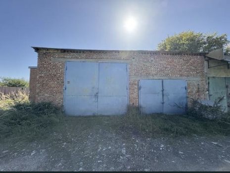 Гараж в хорошу стані 3
