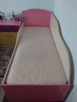 Дитяче ліжко з тумбочою 1