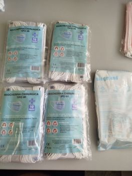 Різні медичні/хірургічні маски 3-шарові — 250 шт. 3