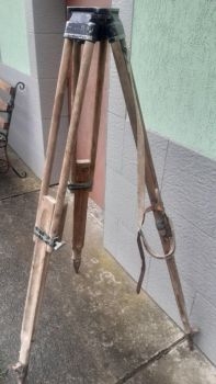 Штатив геодезичний дерев'яний тринога для теодоліт 2
