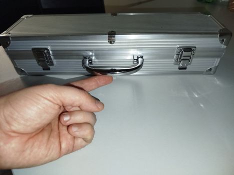 Набір для барбекю 3 предмети в алюмінієвому кейсі 1