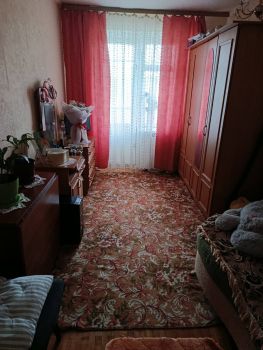 4-кімнатна квартира, вул.Героїв України 15 8